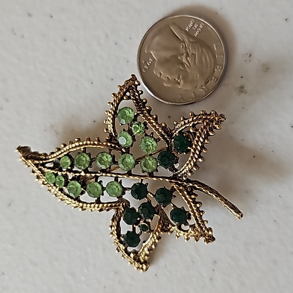 Vintage Leaf Pin